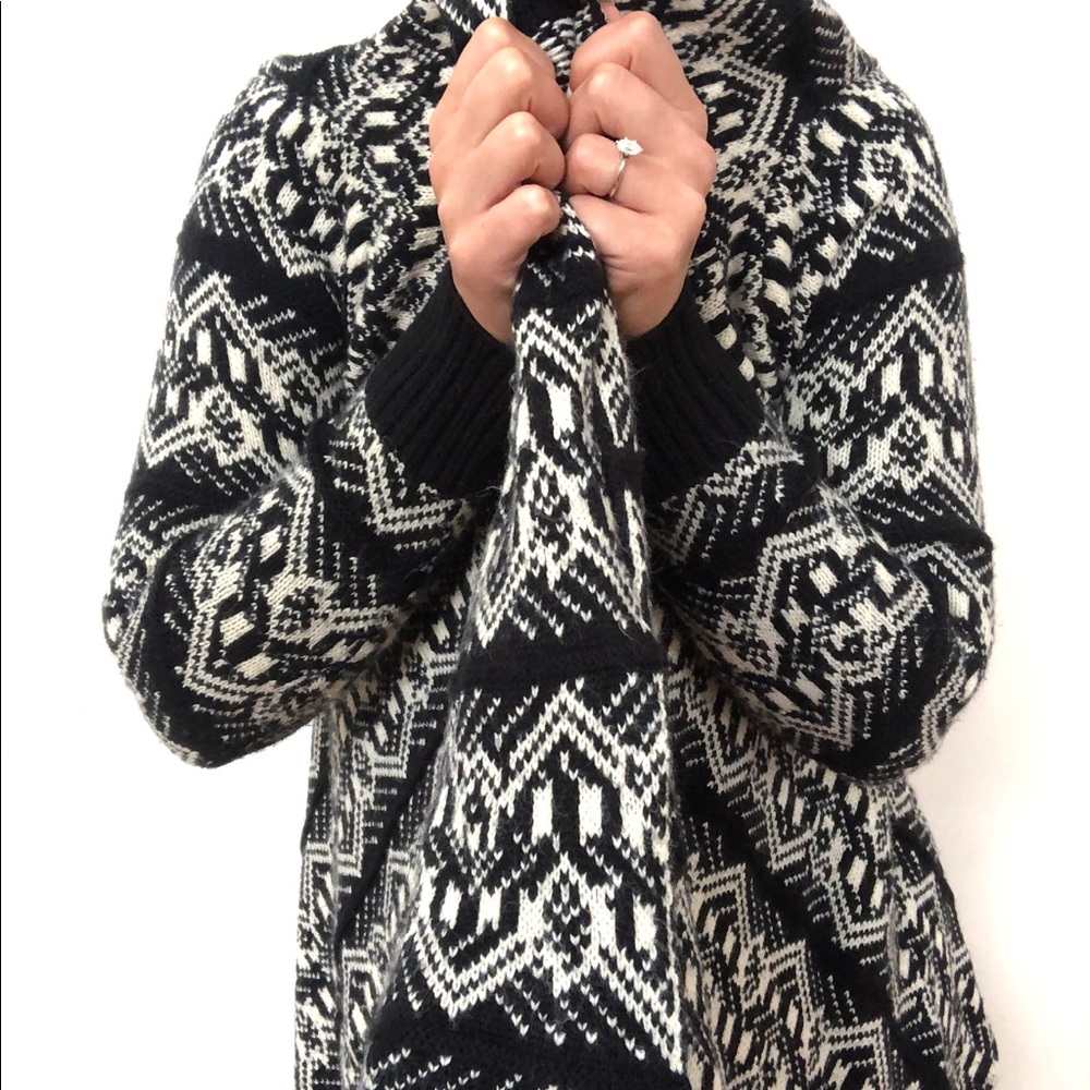 Morning Apple | chunky aztec sweater